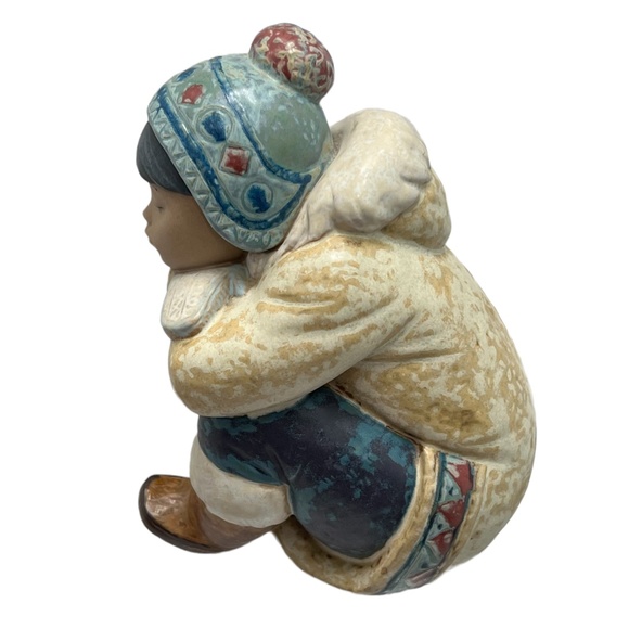 LLADRO PENSIVE ESKIMO BOY FIGURINE - Picture 14 of 16